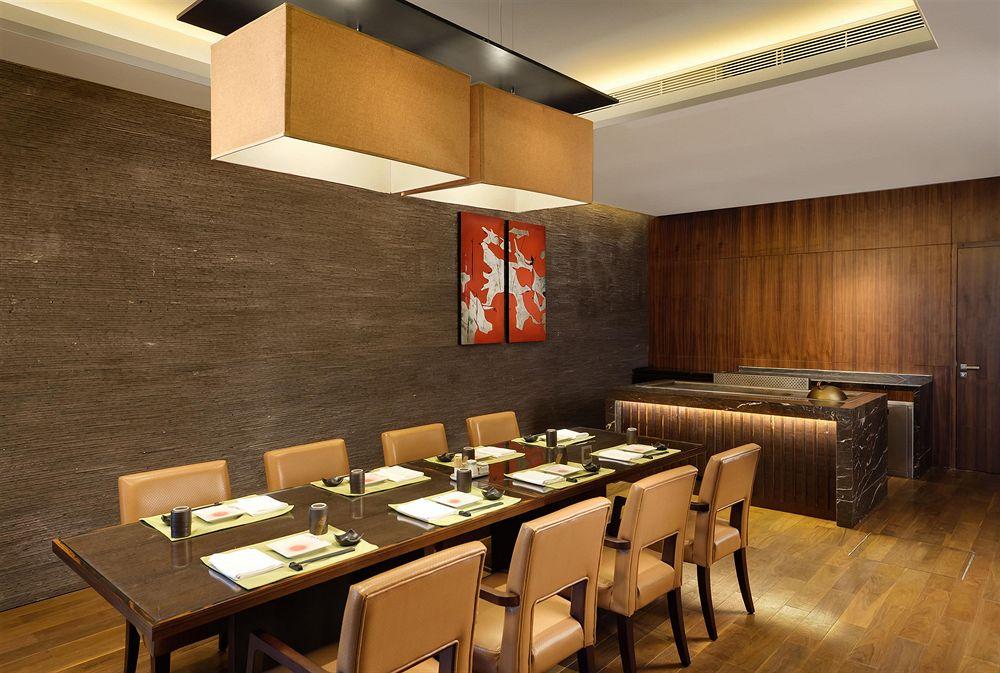 Sheraton Changchun Jingyuetan Hotel Екстериор снимка