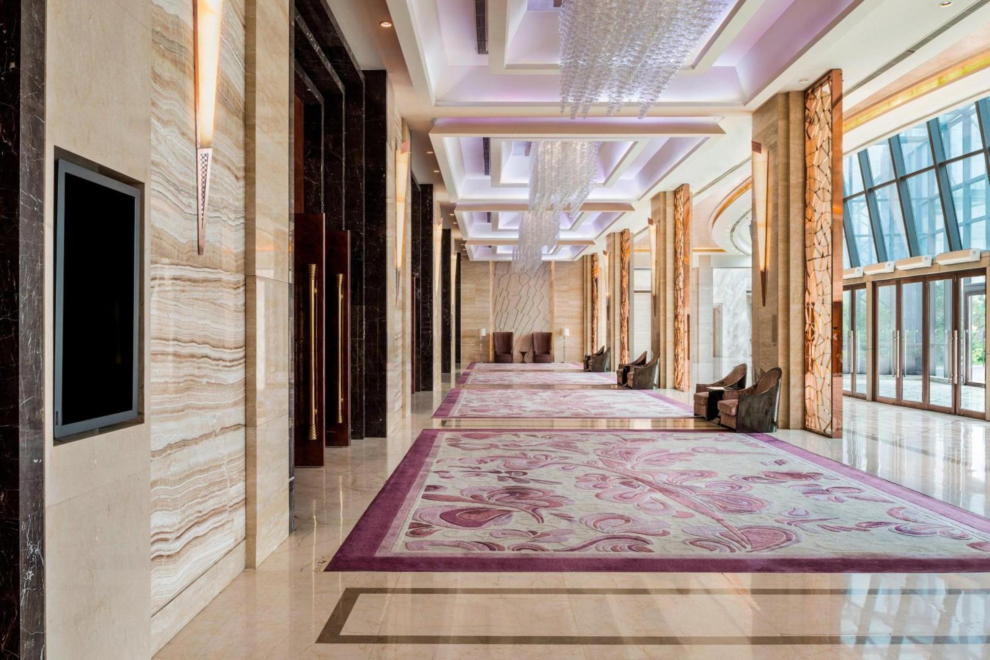 Sheraton Changchun Jingyuetan Hotel Екстериор снимка
