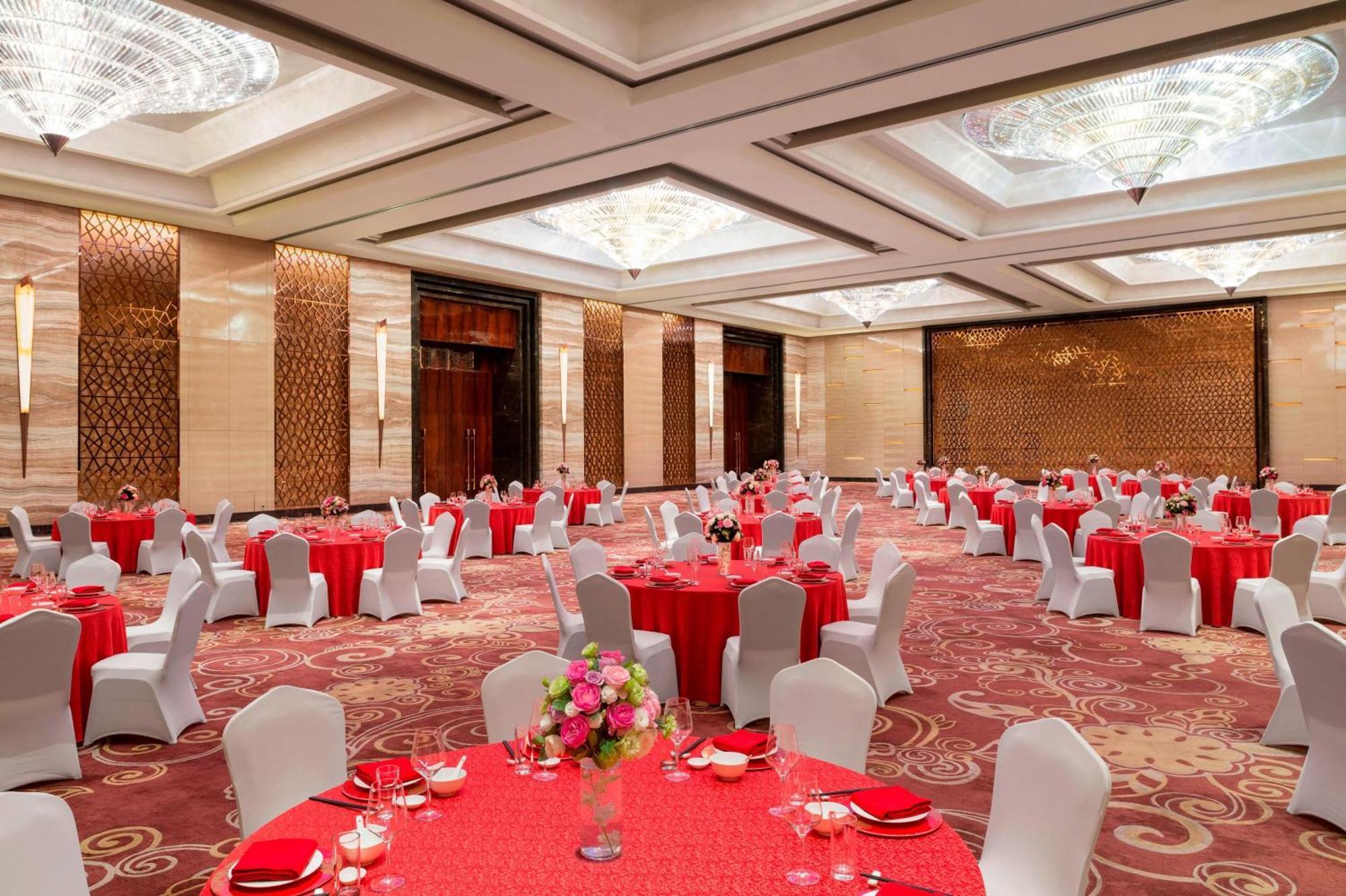 Sheraton Changchun Jingyuetan Hotel Екстериор снимка