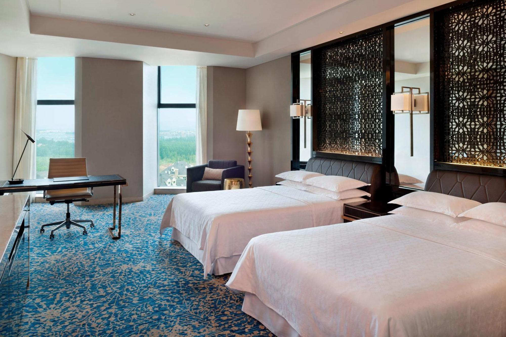 Sheraton Changchun Jingyuetan Hotel Екстериор снимка