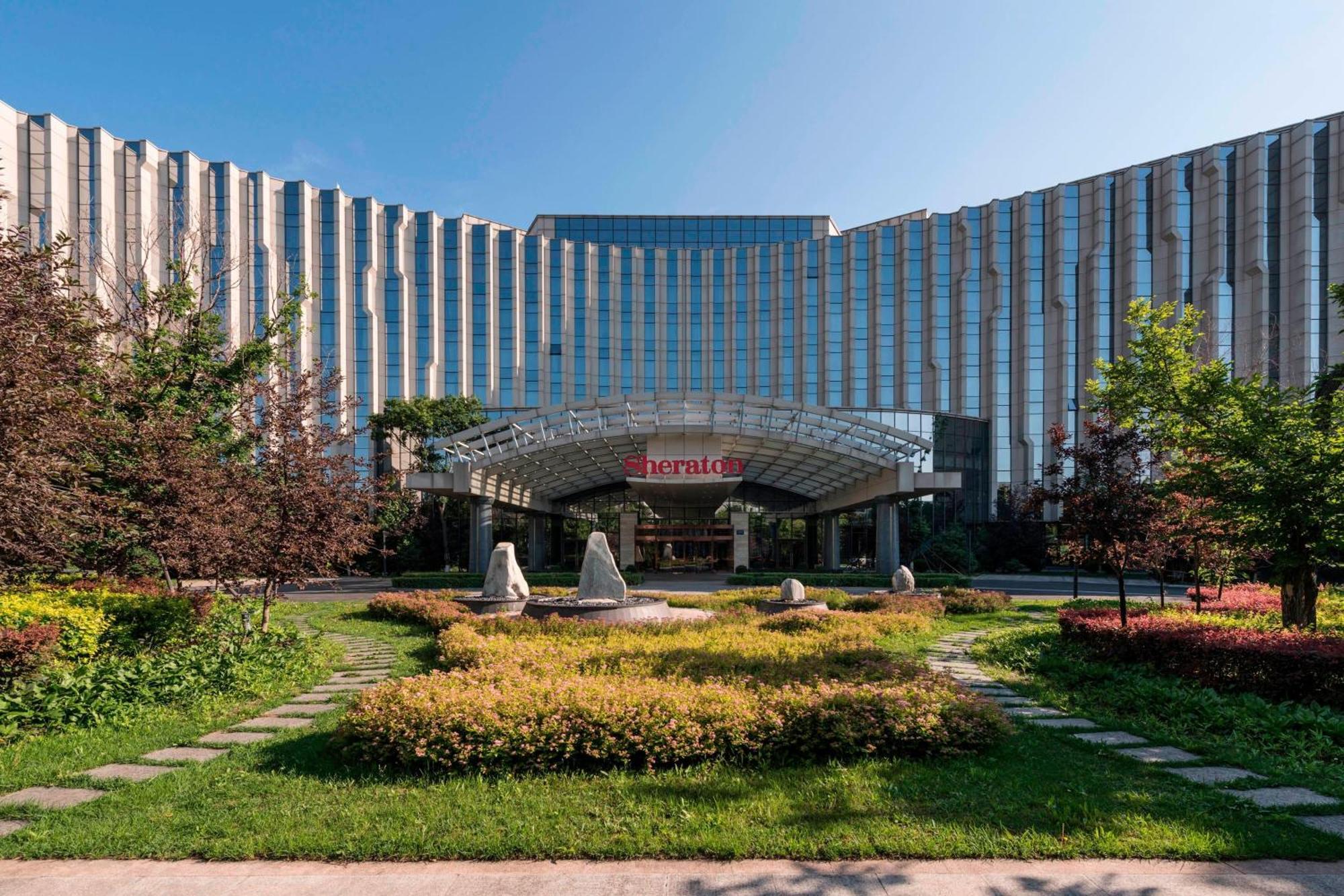 Sheraton Changchun Jingyuetan Hotel Екстериор снимка