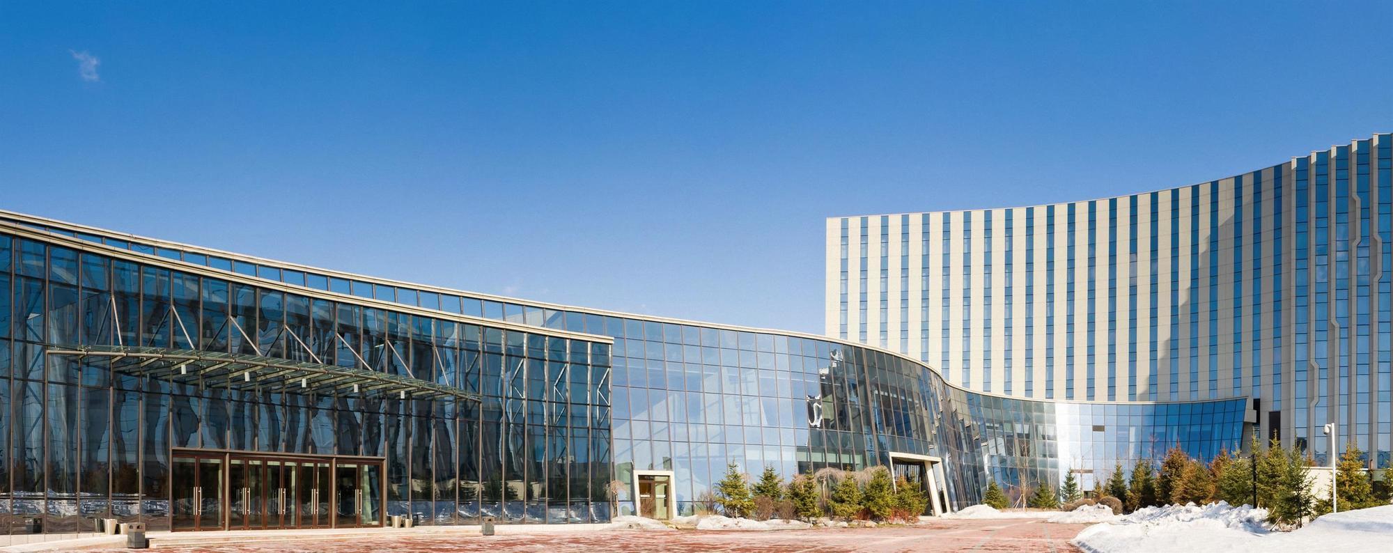 Sheraton Changchun Jingyuetan Hotel Екстериор снимка