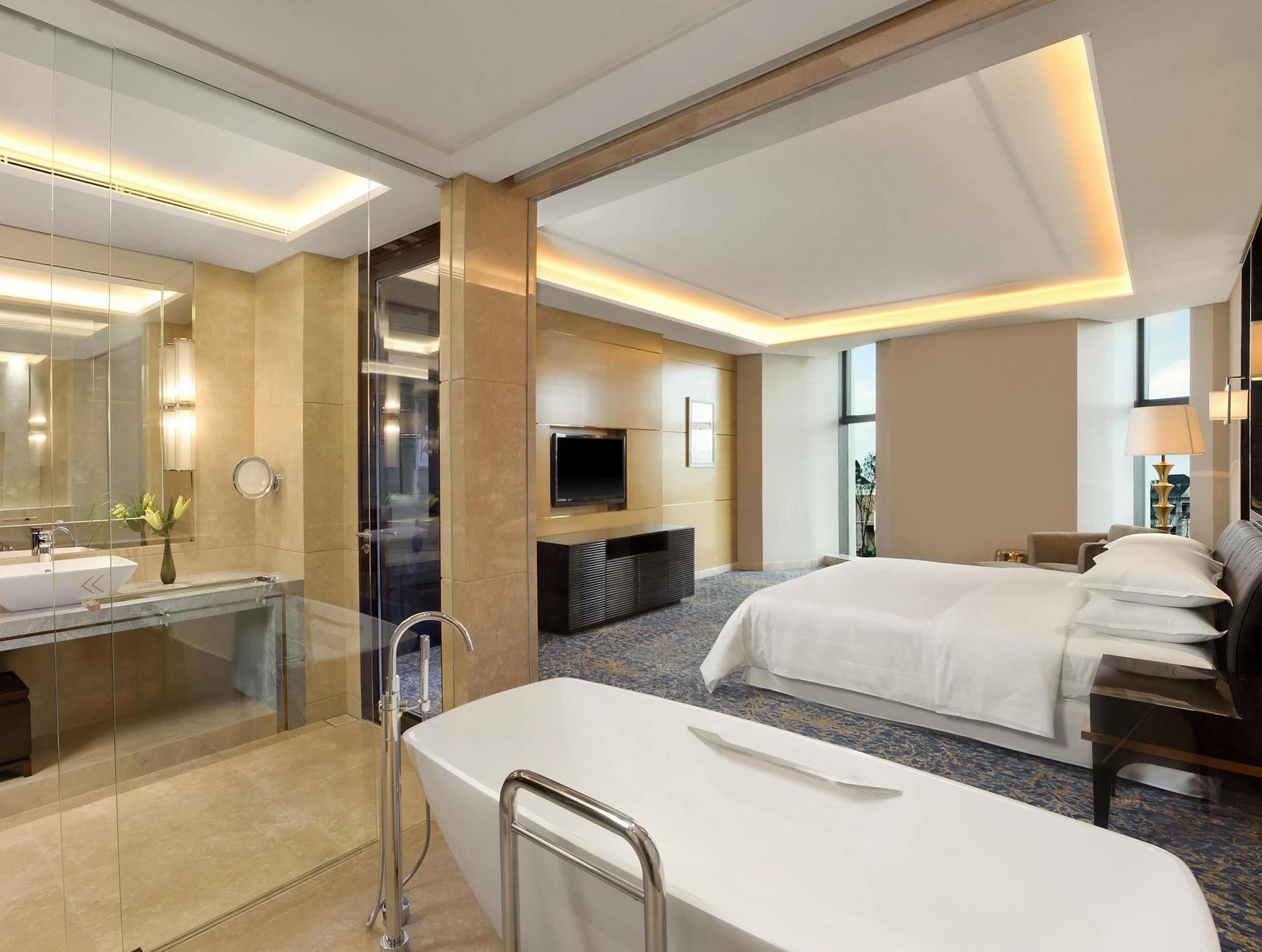 Sheraton Changchun Jingyuetan Hotel Екстериор снимка