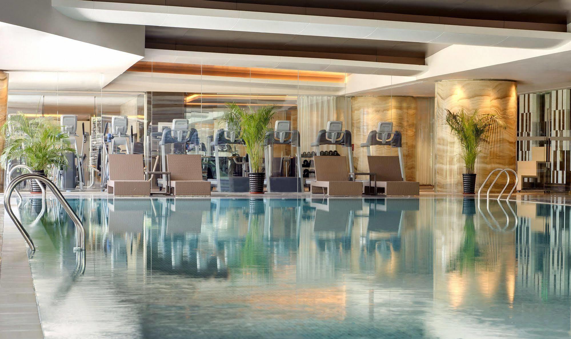Sheraton Changchun Jingyuetan Hotel Екстериор снимка