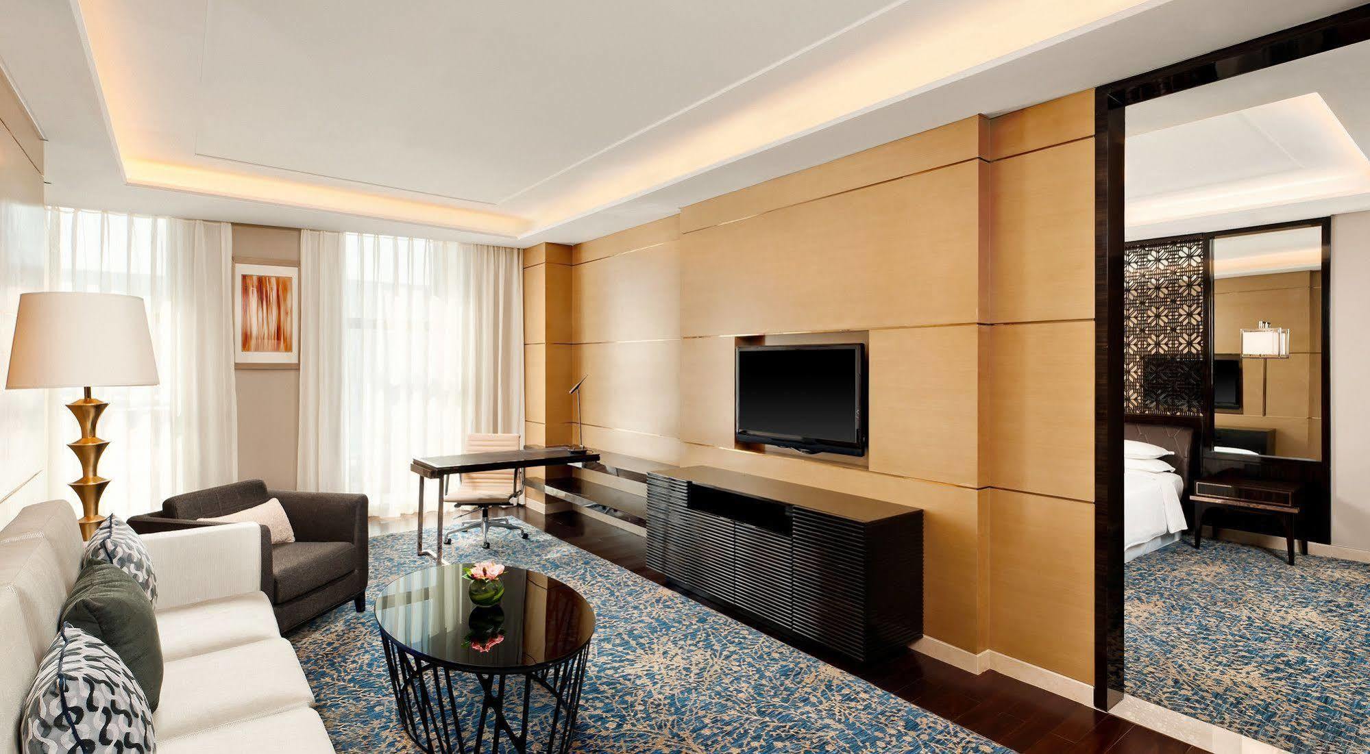 Sheraton Changchun Jingyuetan Hotel Екстериор снимка