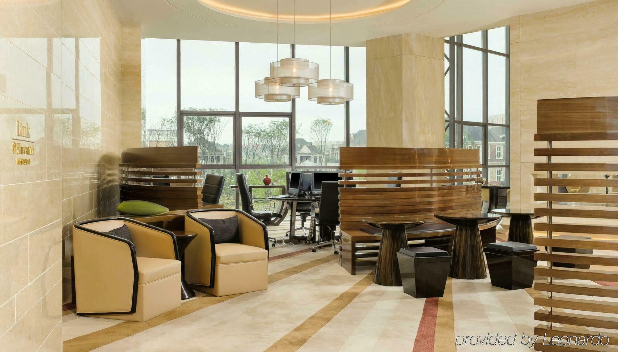 Sheraton Changchun Jingyuetan Hotel Екстериор снимка