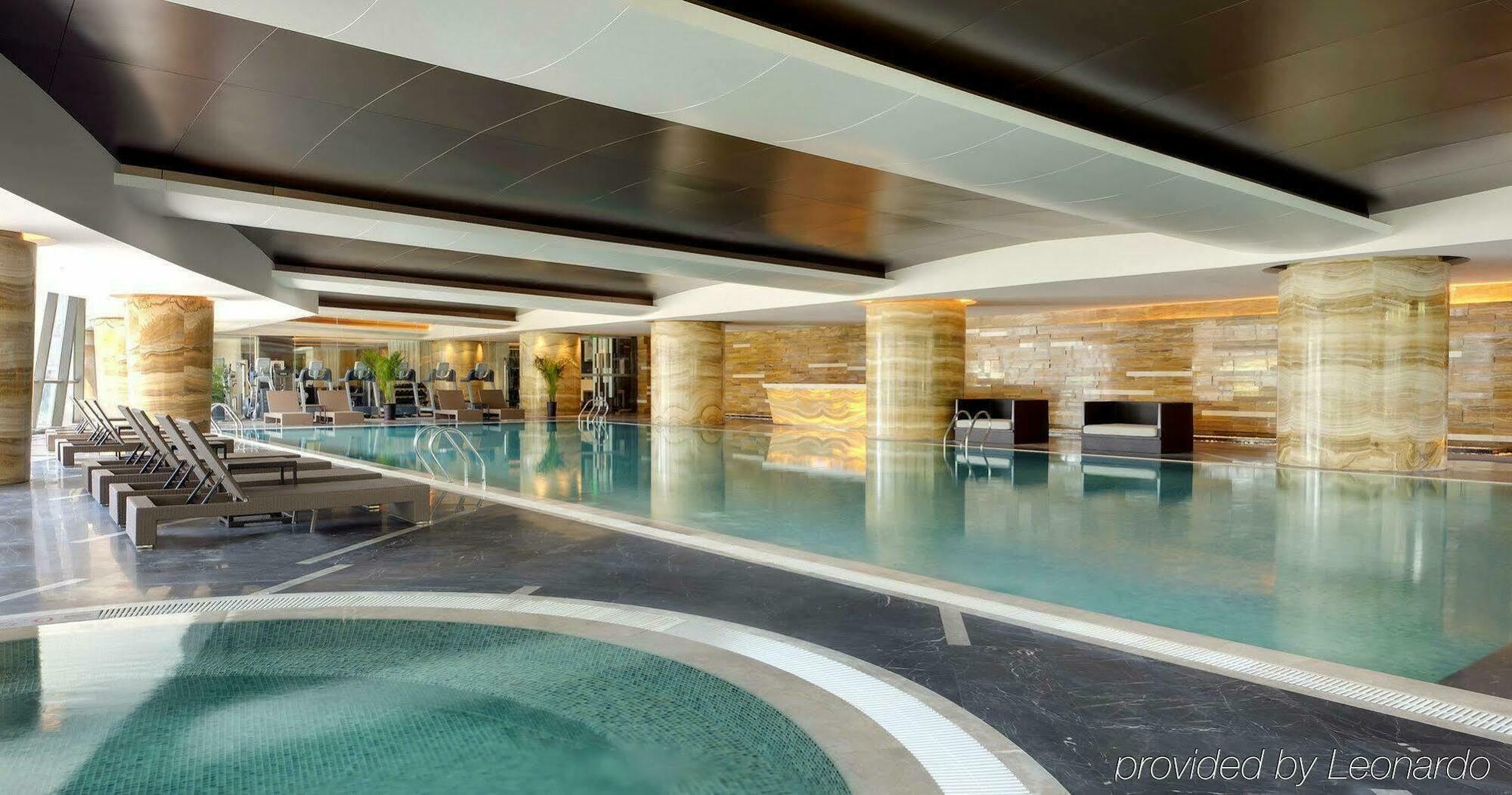 Sheraton Changchun Jingyuetan Hotel Екстериор снимка
